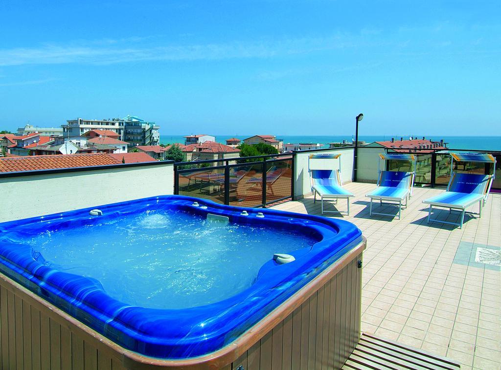 Hotel Residence Margherita 托尔托雷托 外观 照片