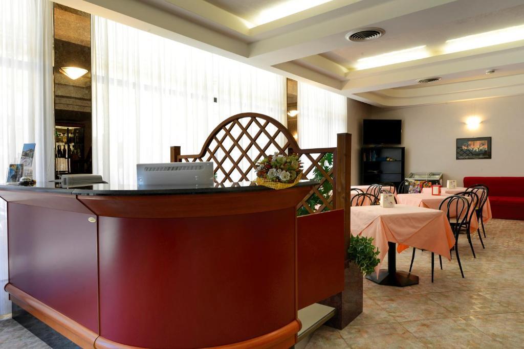 Hotel Residence Margherita 托尔托雷托 外观 照片